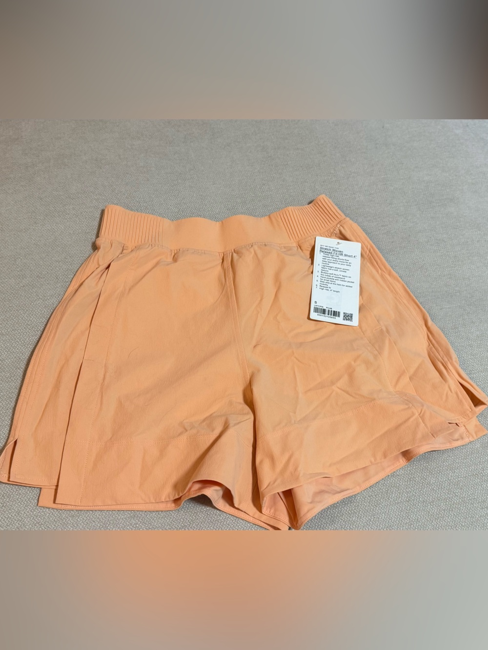 Lululemon Stretch Woven Relaxed-Fit HR Short 4" Peach Bellini